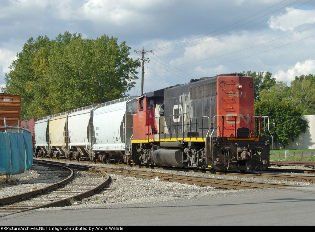 CN 9473 is about to head back to the yard